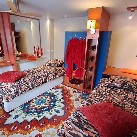 Beautyd Red Room Centrum Gullegem Wevelgem Bagian luar foto